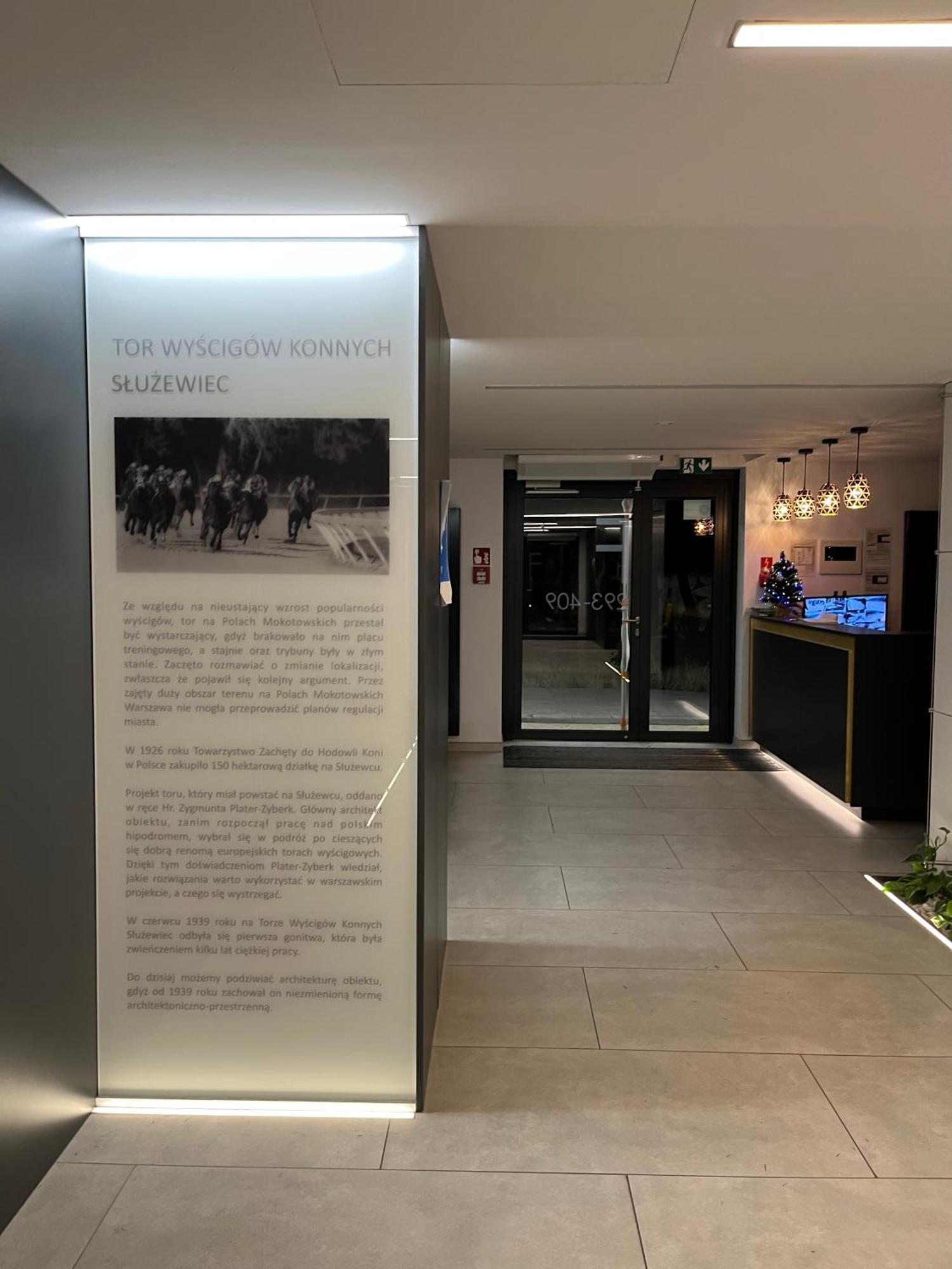Warsaw Airport Wyscigi - City And Green View Apartment With Underground Garage Ngoại thất bức ảnh