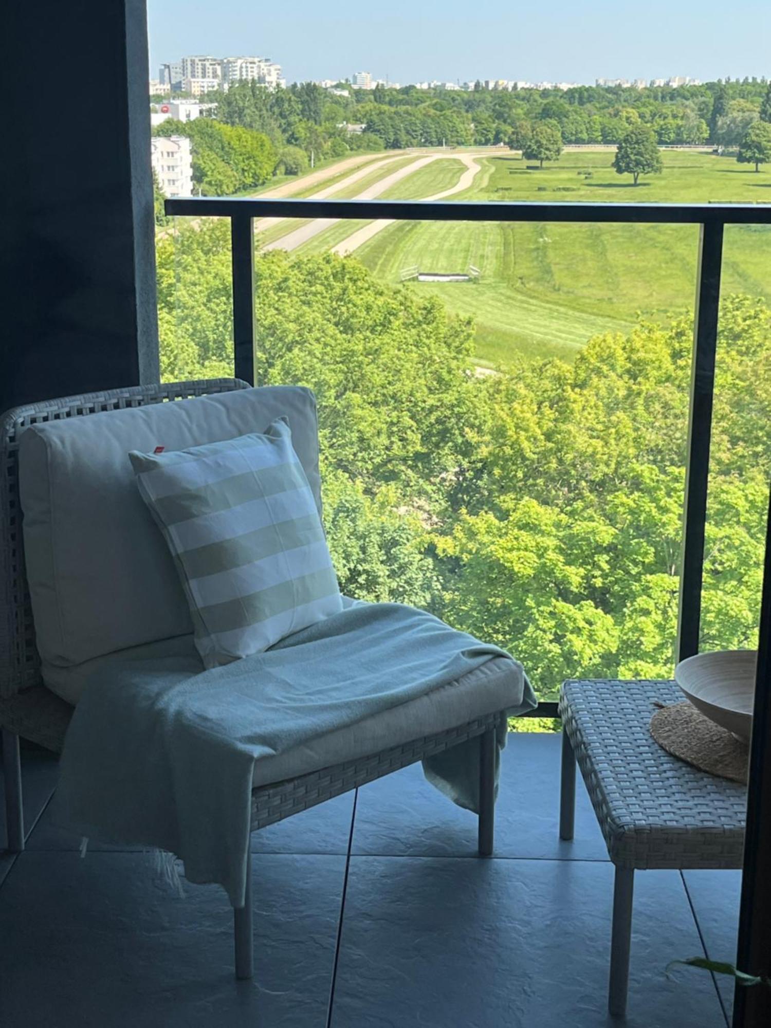 Warsaw Airport Wyscigi - City And Green View Apartment With Underground Garage Ngoại thất bức ảnh