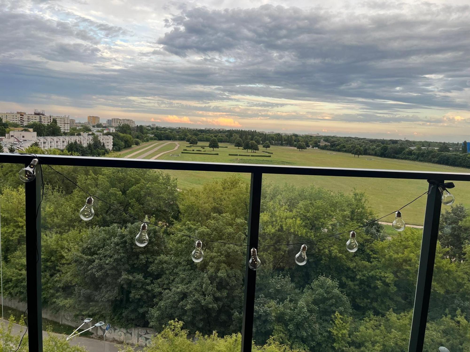 Warsaw Airport Wyscigi - City And Green View Apartment With Underground Garage Ngoại thất bức ảnh